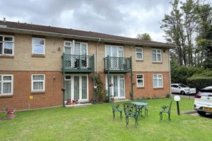 Photo 25- click for photo gallery